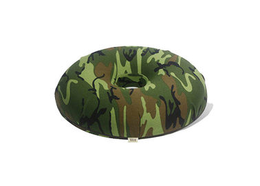 Cuscino di Seat moderno del foro della ciambella della schiuma di memoria di Camo per gli emorroidi